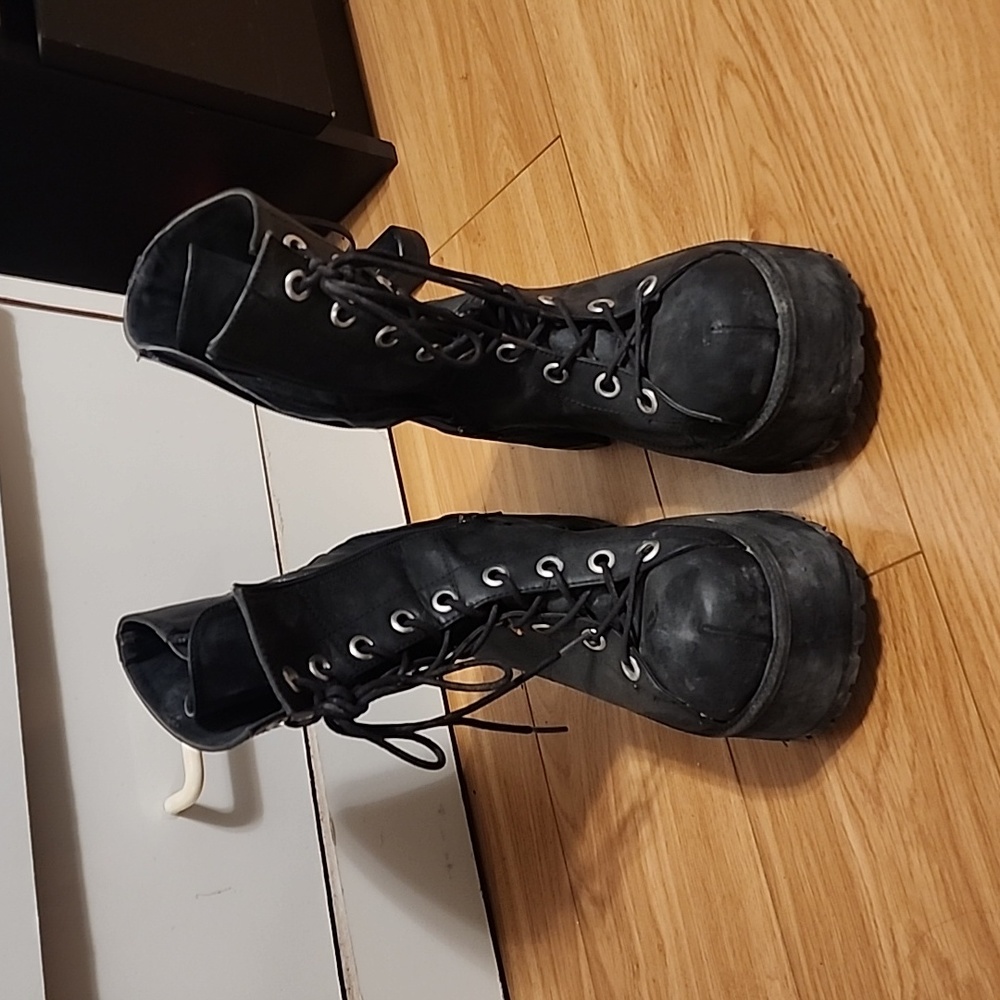 Demonia Ranger boots